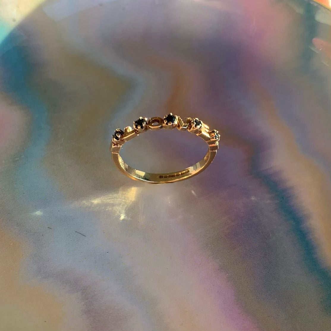 9ct Saffier 'Liefde' ring