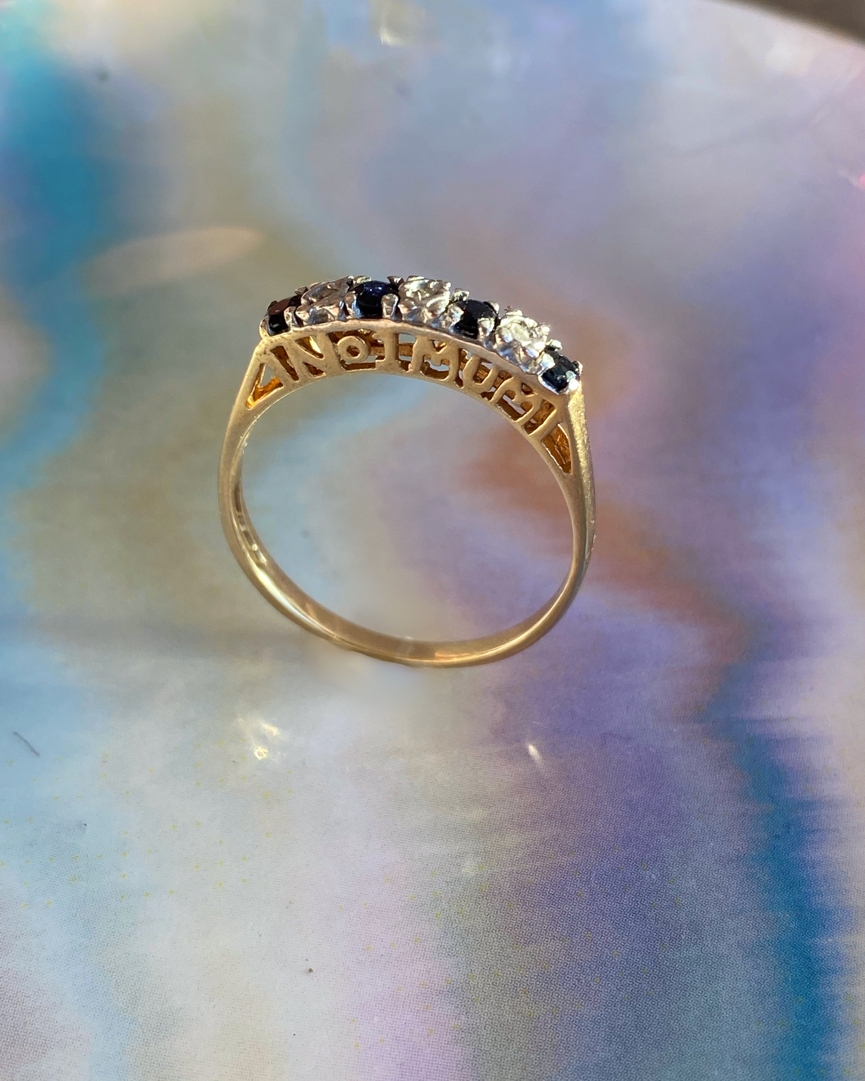 9ct Gold “No 1 Mum" ring
