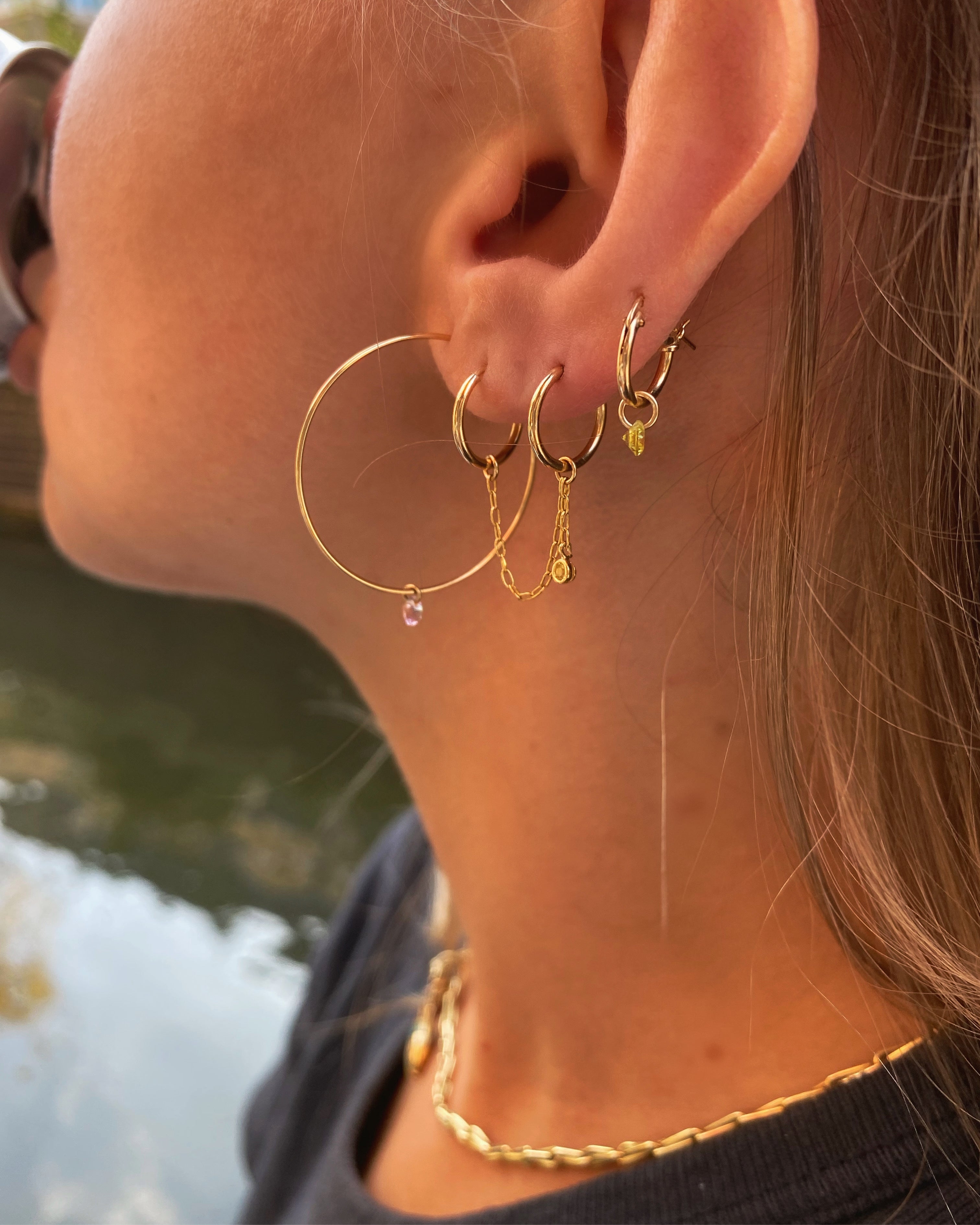 ⍟ Wire Hoops with CZ Stone