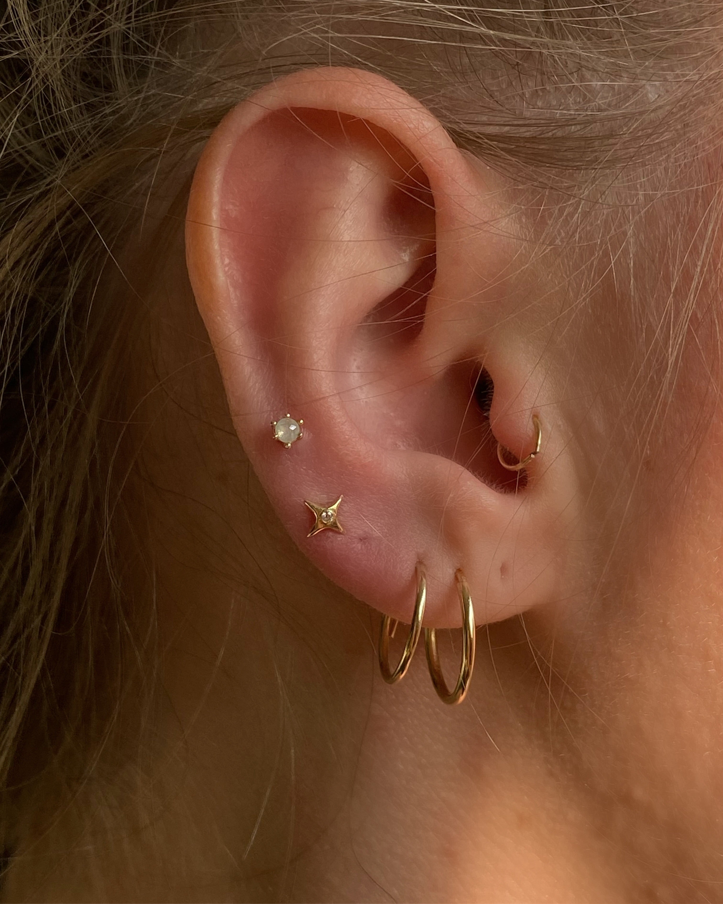 ✩ 14K Gold Tiny Star Stud