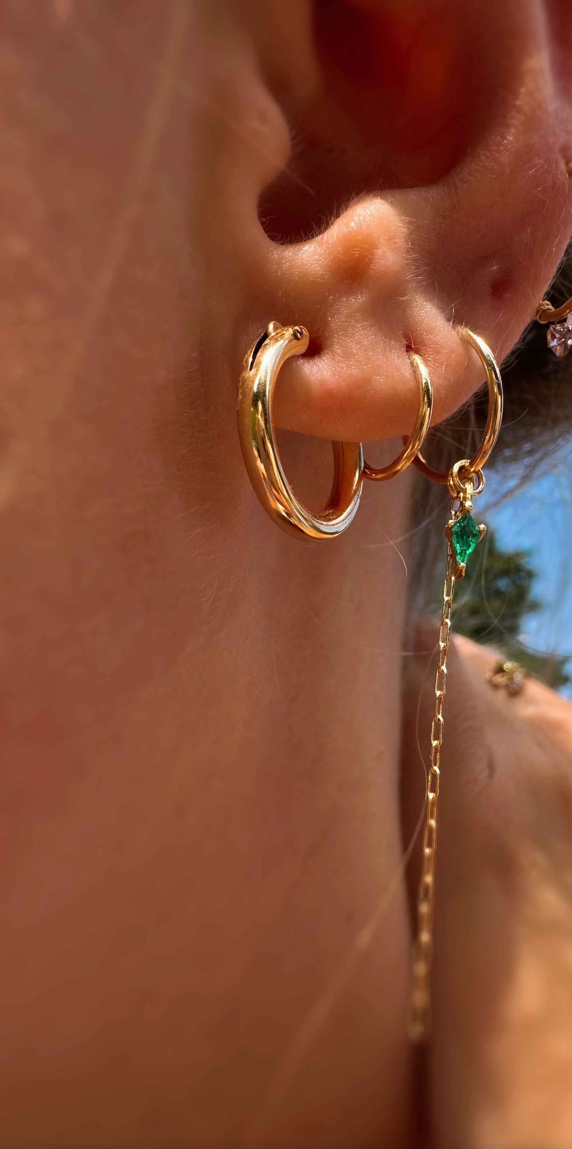 ⟢ Kive Chain Hoop