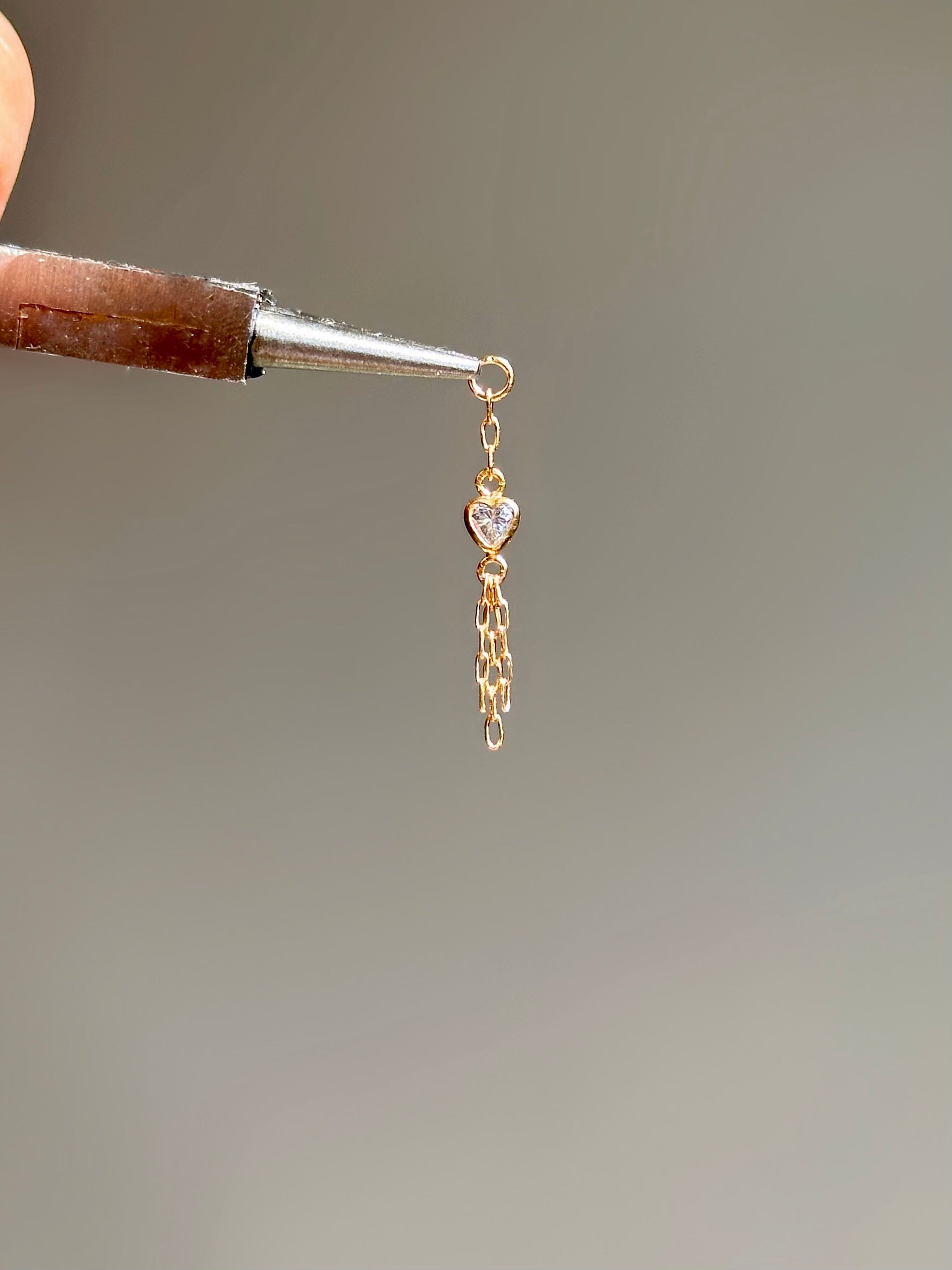 ♡ Crystal Heart Chain – Add-On Charm