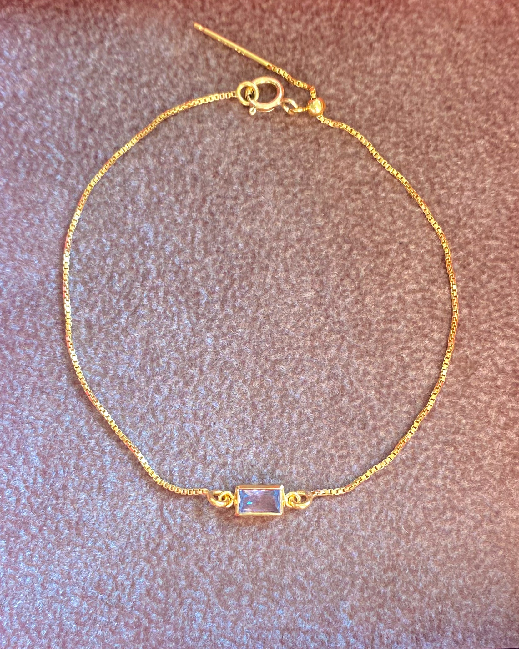ٞ  BAGUETTE BOX ARMBAND