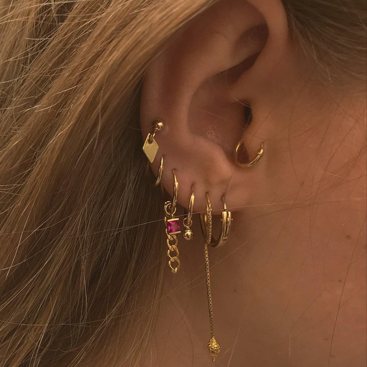 ♛ Flat Hoop - lesdeuxjewelry